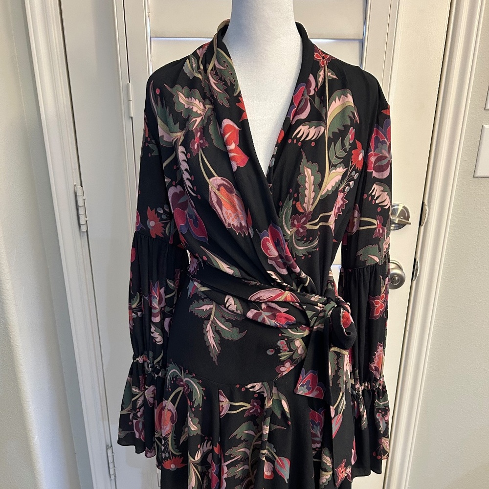 PatBO Black Floral V-Neck Wrap Dress with Long Bell Sleeves Size 2 Designer!